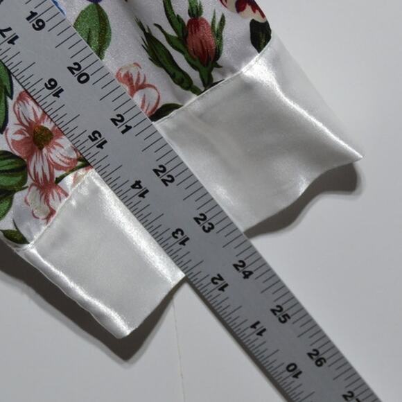 Vintage Sleep Club Floral Satin Robe Size Large - Picture 7 of 9